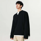 Round-neck sweatshirt with retro stitching