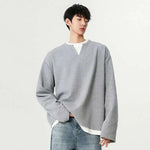 Round-neck sweatshirt with retro stitching