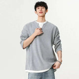Round-neck sweatshirt with retro stitching